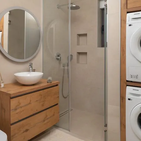 Crowonder New 55 With Heated Swimming Pool, Jacuzzi And Sauna ヴィラ *
