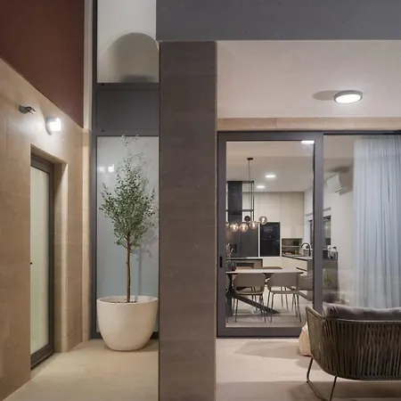 ヴィラ Crowonder New 55 With Heated Swimming Pool, Jacuzzi And Sauna ヴーシ